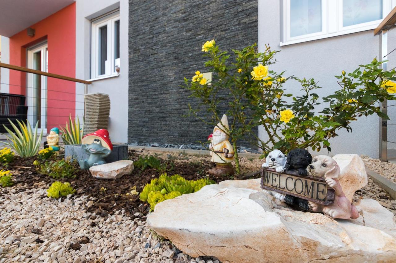 Apartments And Rooms With Parking Space Grebastica, Sibenik - 17831 ภายนอก รูปภาพ