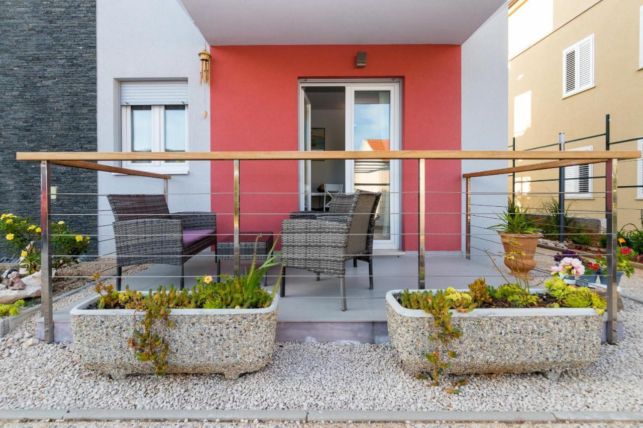 Apartments And Rooms With Parking Space Grebastica, Sibenik - 17831 ภายนอก รูปภาพ