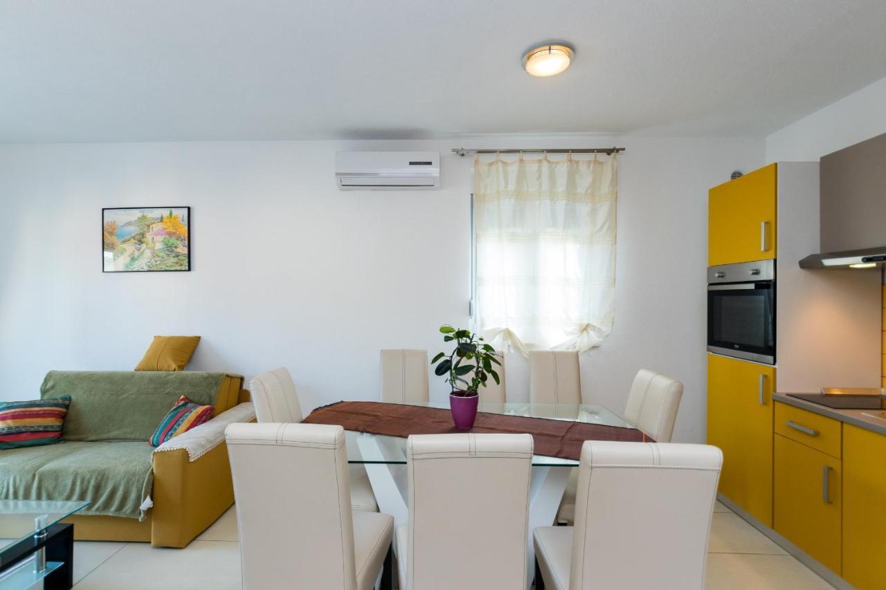 Apartments And Rooms With Parking Space Grebastica, Sibenik - 17831 ภายนอก รูปภาพ