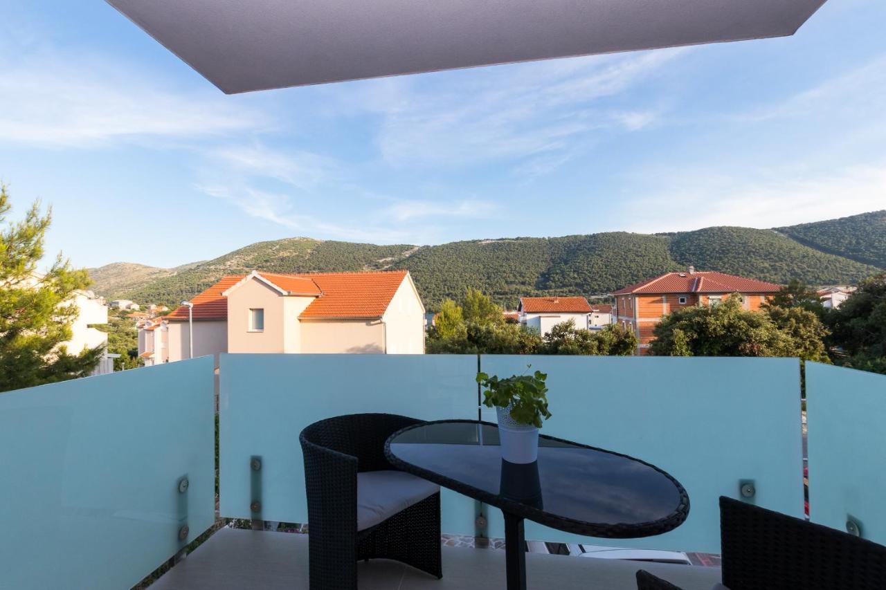 Apartments And Rooms With Parking Space Grebastica, Sibenik - 17831 ภายนอก รูปภาพ